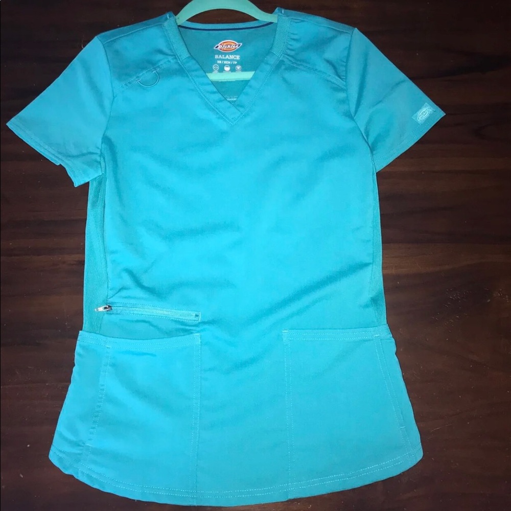 Dickies scrub top